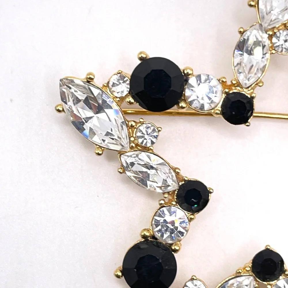 Monet Signed Vintage Star Clear Black Glass Crystal Pin Brooch